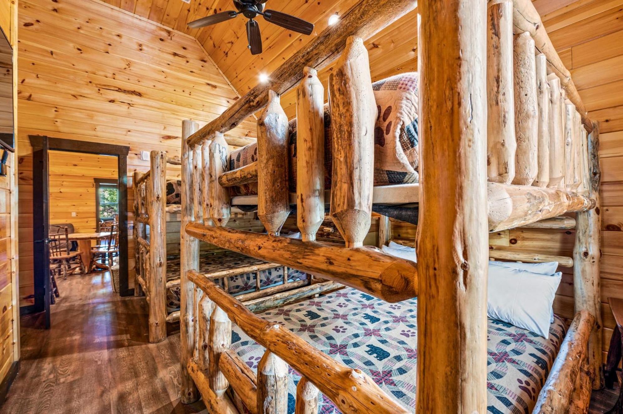 The Mighty Crabapple Manor By Stony Brook Cabins Gatlinburg Zewnętrze zdjęcie